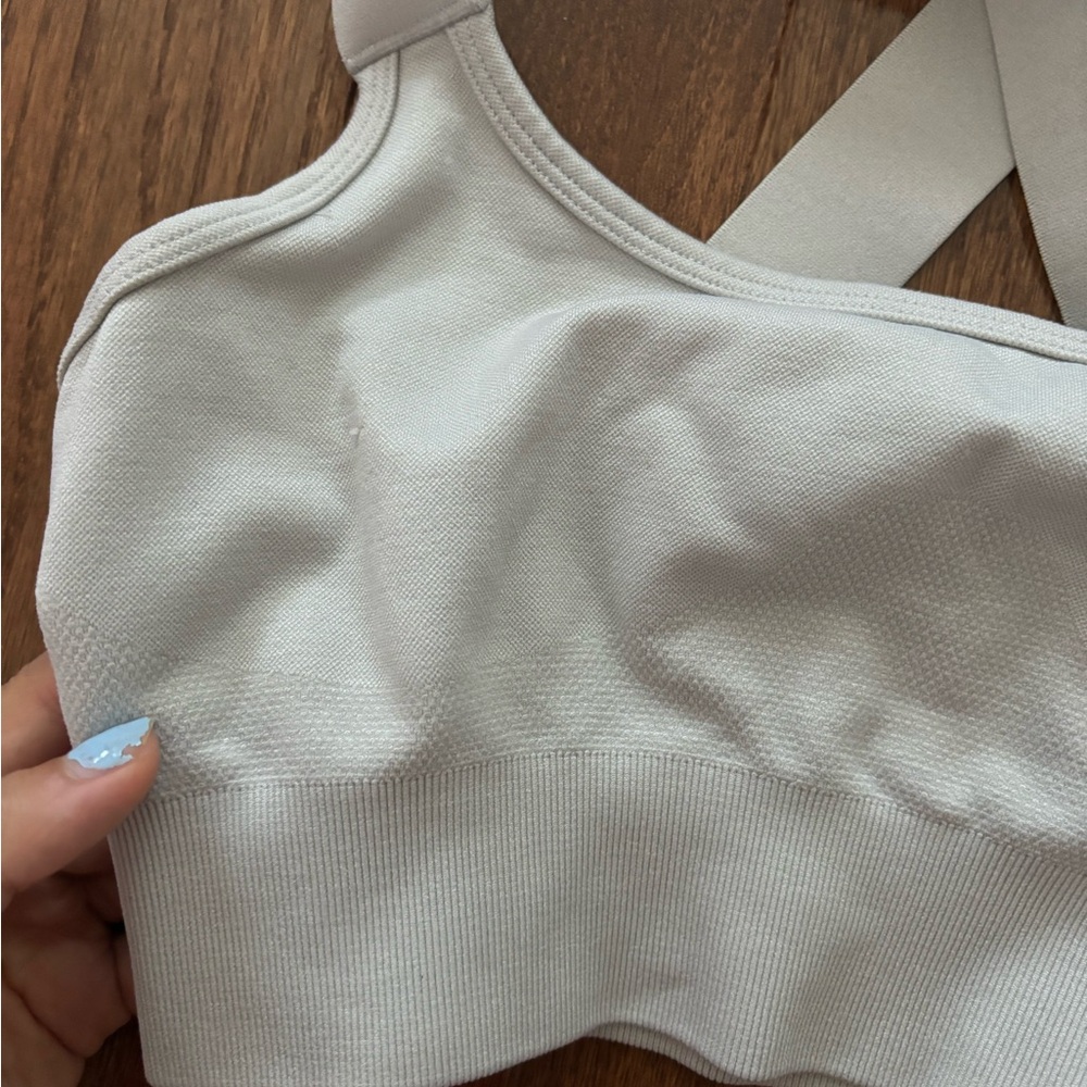 Bo+Tee white logo criss cross sports bra - small - Picture 6 of 6